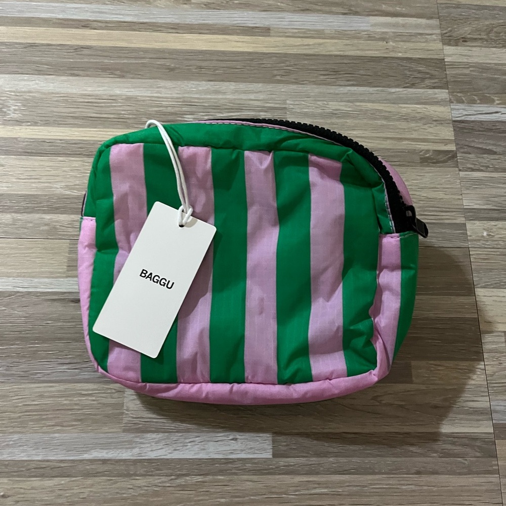 BAGGU: Pink and Green Awning Striped Puffy Fanny💚 - Picture 3 of 5